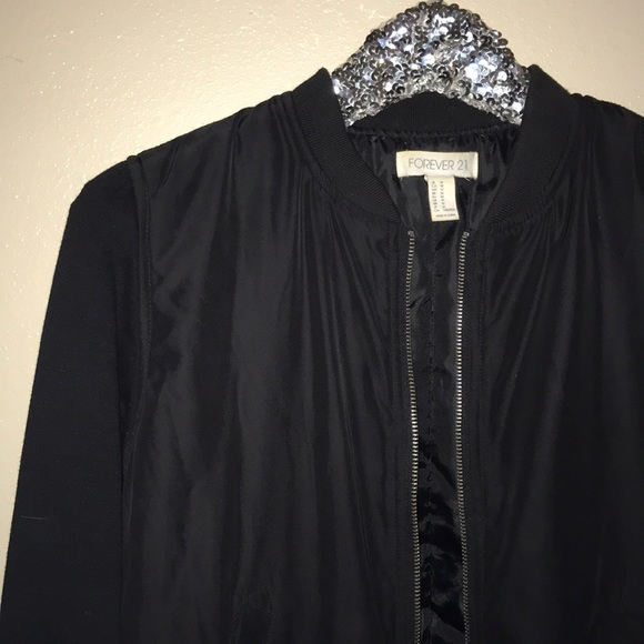 Black bomber jacket - Picture 2 of 6